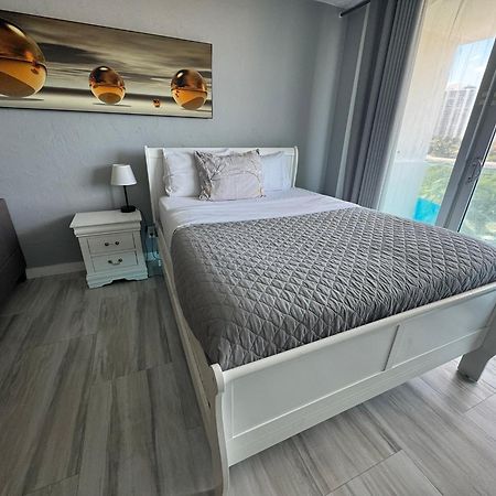 Sunny Isles Beach Spacious Apartment Екстериор снимка