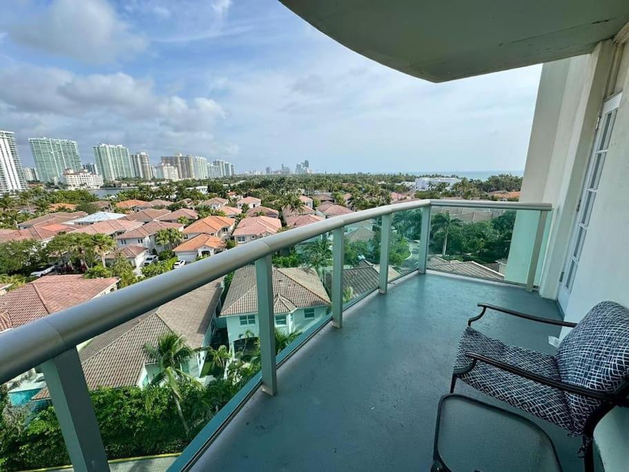 Sunny Isles Beach Spacious Apartment Екстериор снимка