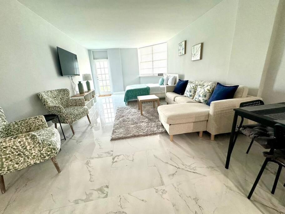 Sunny Isles Beach Spacious Apartment Екстериор снимка