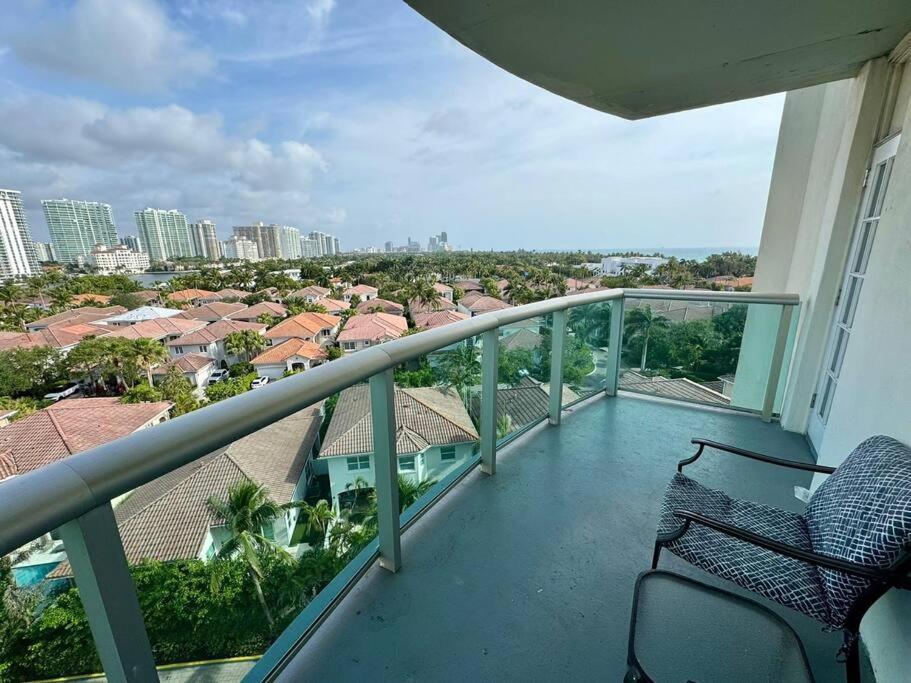 Sunny Isles Beach Spacious Apartment Екстериор снимка