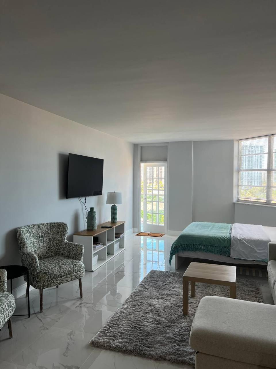 Sunny Isles Beach Spacious Apartment Екстериор снимка