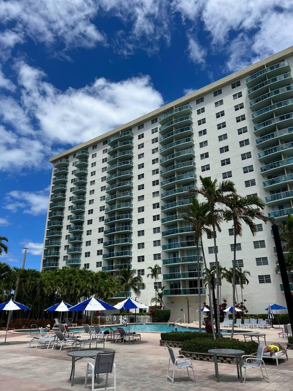 Sunny Isles Beach Spacious Apartment Екстериор снимка
