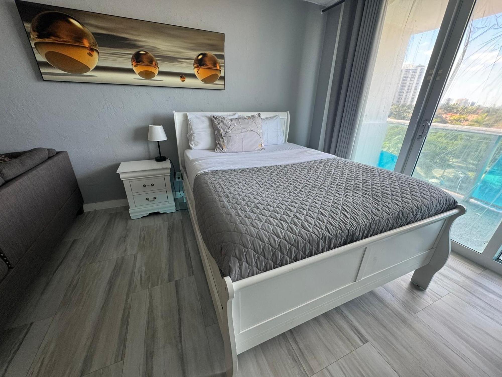 Sunny Isles Beach Spacious Apartment Екстериор снимка